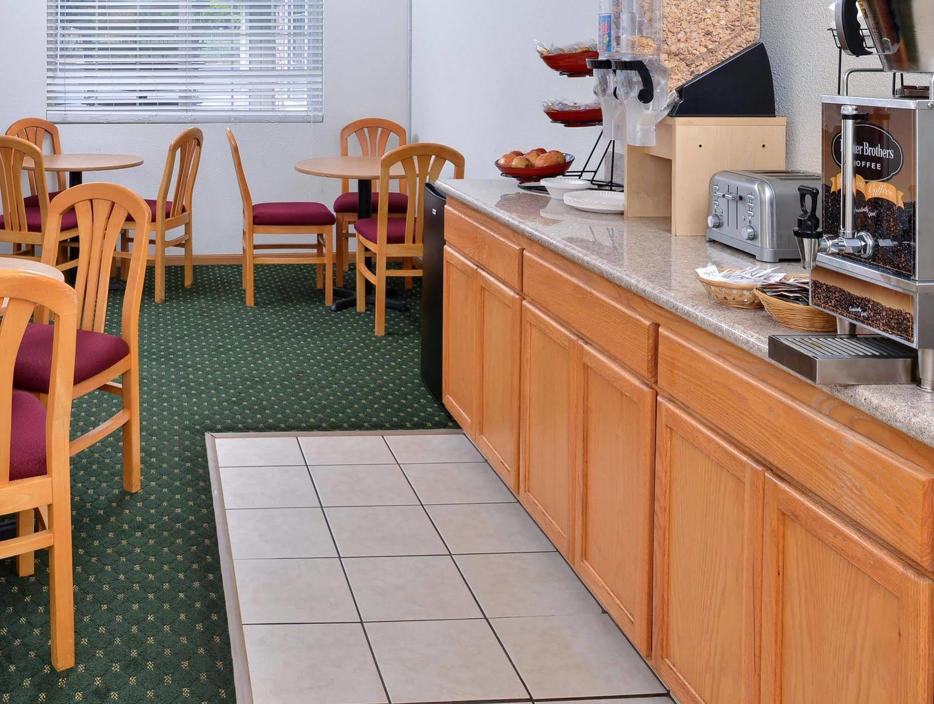 Americas Best Value Inn - Ukiah Dış mekan fotoğraf